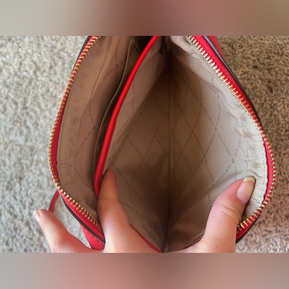 🔥🔥🔥Michael Kors Limited Edition Crossbody Bag🔥🔥🔥 - Picture 8 of 16